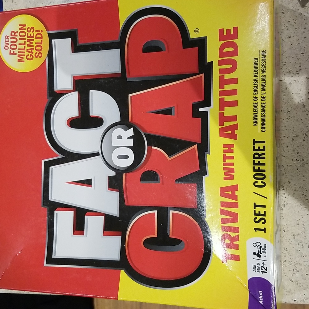 Spin Master:  Fact or Crap game like new condition